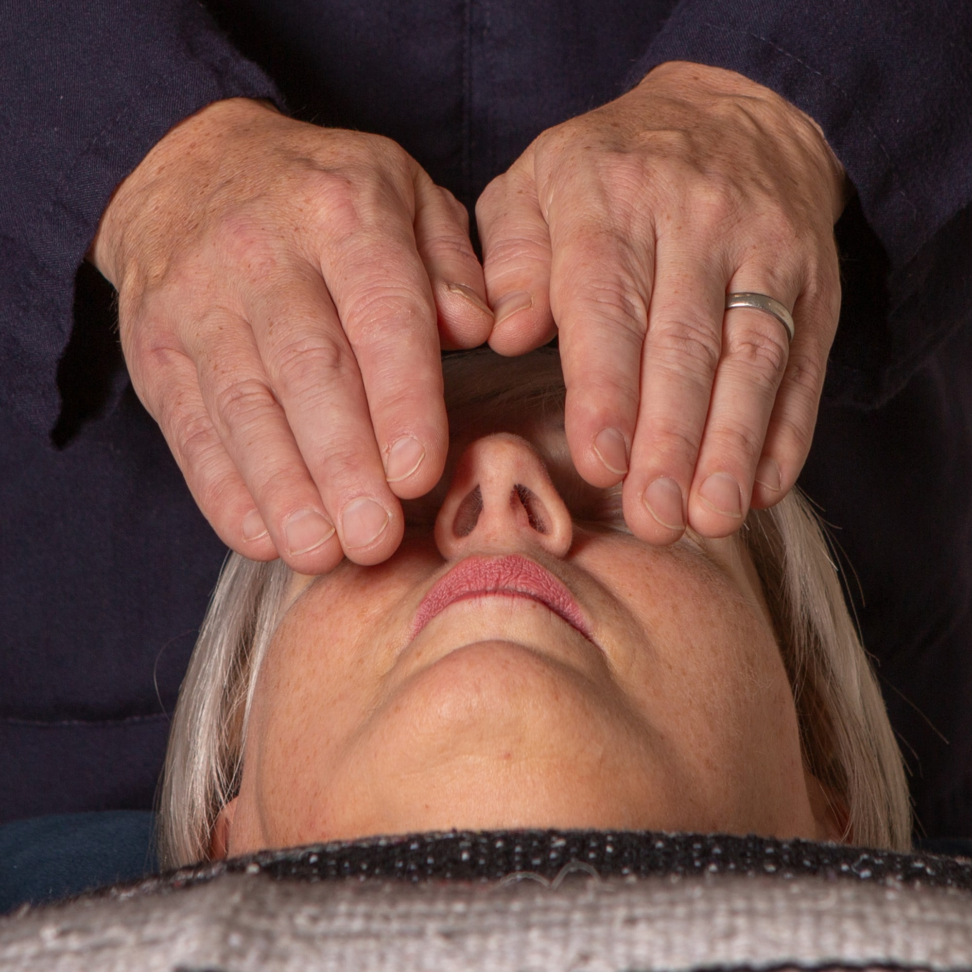 hands giving reiki treatment | Peter Ison Therapies